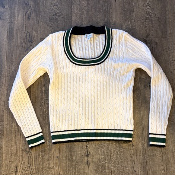 Evereve Sweaters - Evereve White Sweater with Green Accents Medium